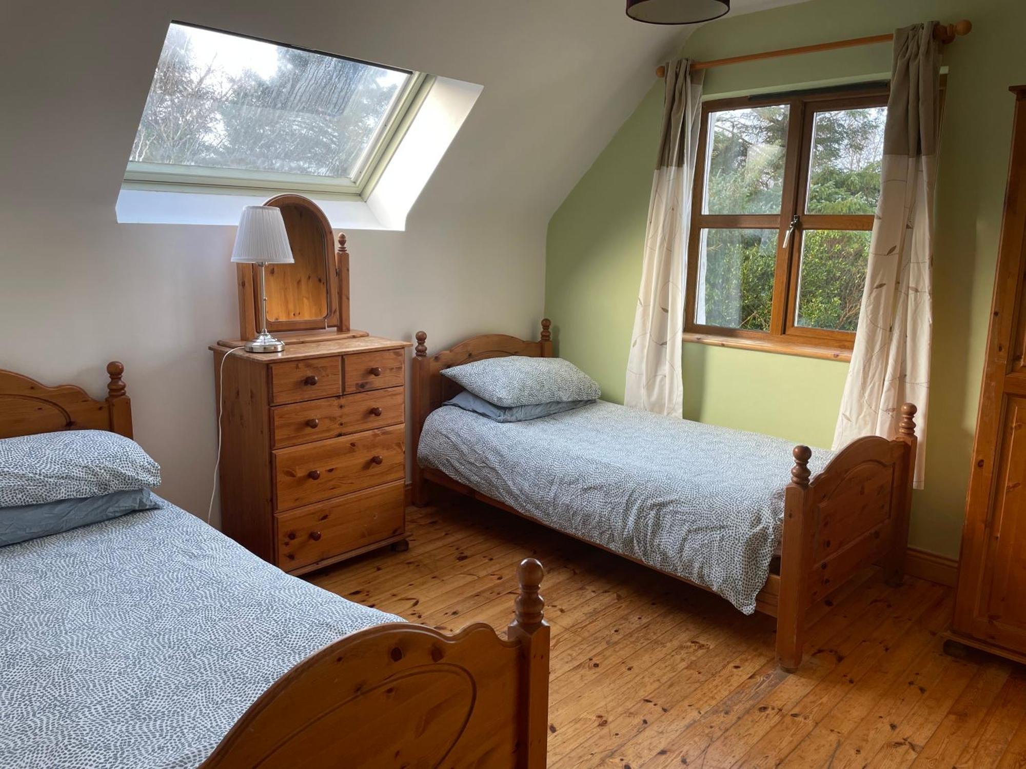 Letterfrack Farm Cottage In Village On A Farm Beside Connemara National Park Exterior foto